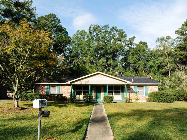 104 Rosemary Ave, Brewton, AL 36426