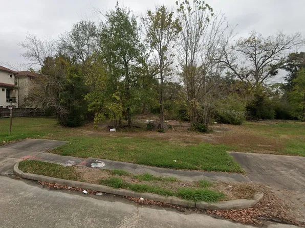 5510 McCulloch Cir, Houston, TX 77056