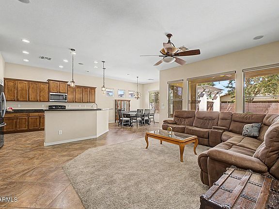 4th image of 2660 E BLUE SPRUCE Lane