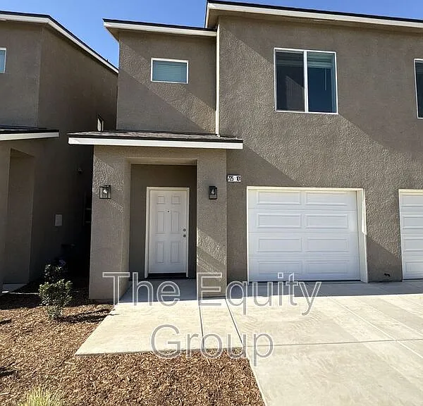 725 S Pinkham #101 — Photo 2