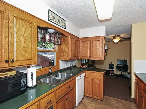 5th image of 735 Golf Ave SW