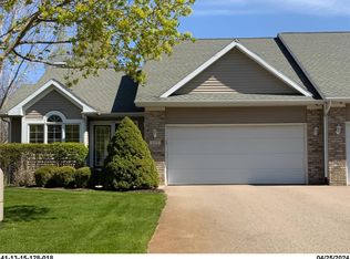 2117 Blue Bell Way NW, Grand Rapids, MI 49504