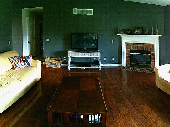 3rd image of 57828 Brook Valley Ct