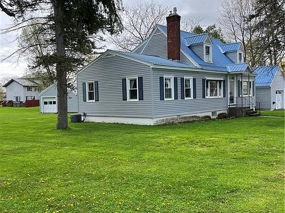 2nd image of 7 Roberts St