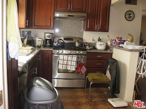 2nd image of 860 Holly Oak Pl