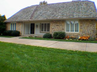409 NW Poplar St, Lees Summit, MO 64064