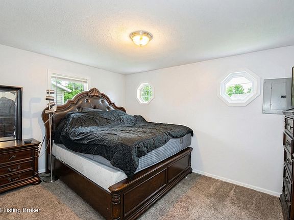 5th image of 3214 Donald Dr