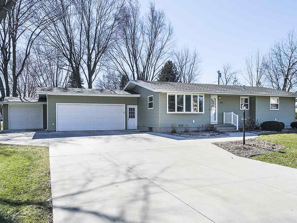 1st image of 1821 Hilldale Ln