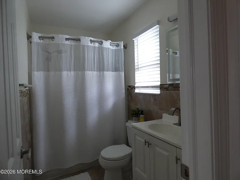 1 Osborne Pl #44-SEA — Photo 11