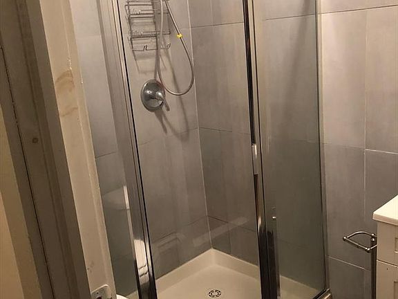 3rd image of 299 Tompkins Ave APT 1