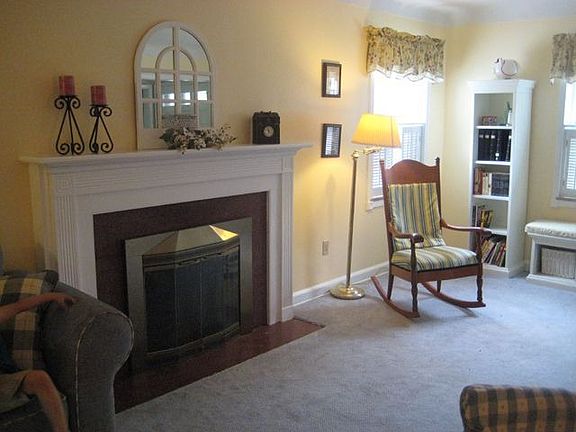 3rd image of 413 Water St