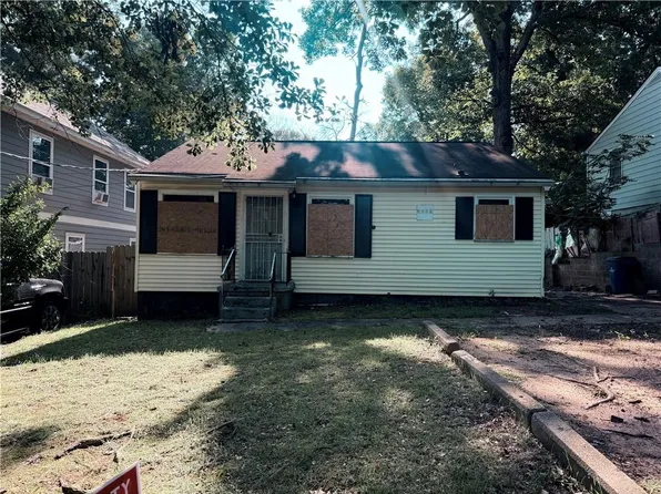 2772 Palm Dr, East Pt, GA 30344