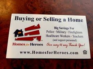 6303 Scott St, Davenport, IA 52806