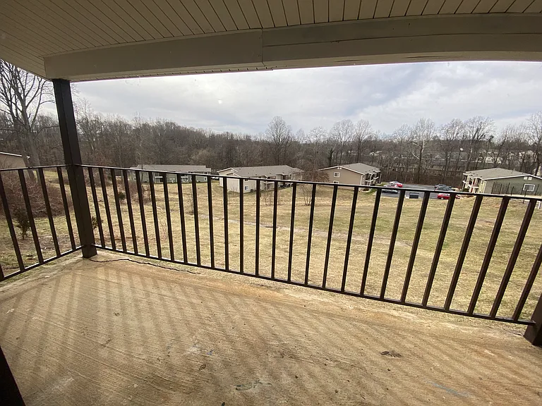 County Green Apartments — Photo 96