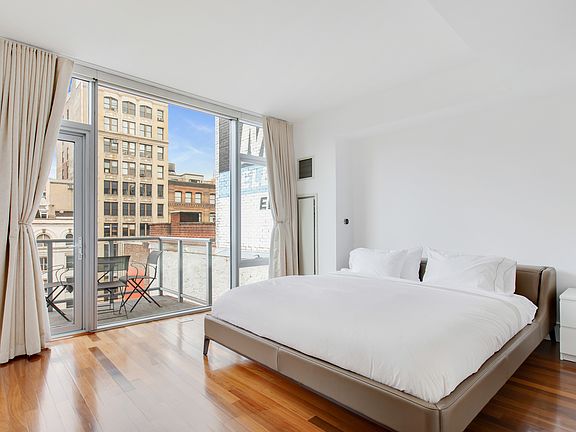 5th image of 165 W 18th St #8A