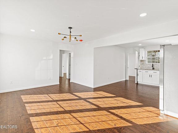 5th image of 3351 Coffman Dr