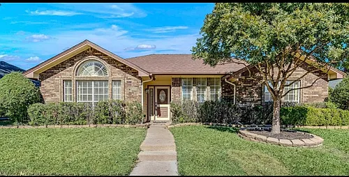 2305 Lancecrest Dr Photo 1