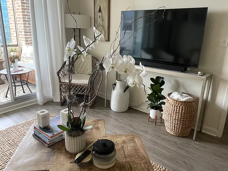 14 Lockwood Dr #7H — Photo 23