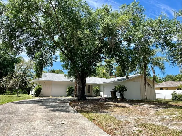 518 Nantucket Dr, Temple Terrace, FL 33617