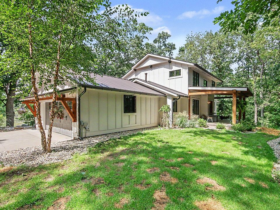 1st image of 7373 Thornapple Dales Dr SE