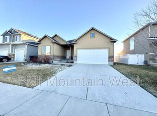 2399 W Field Stone Way, Layton, UT 84041