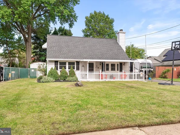 19 Dunmore Ave, Ewing, NJ 08618