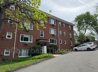 945 N Barton St #A1419-402, Arlington, VA 22201