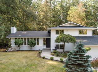 1981 Country Ln, Oak Harbor, WA 98277