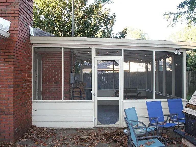 1588 Dorset Dr — Photo 24