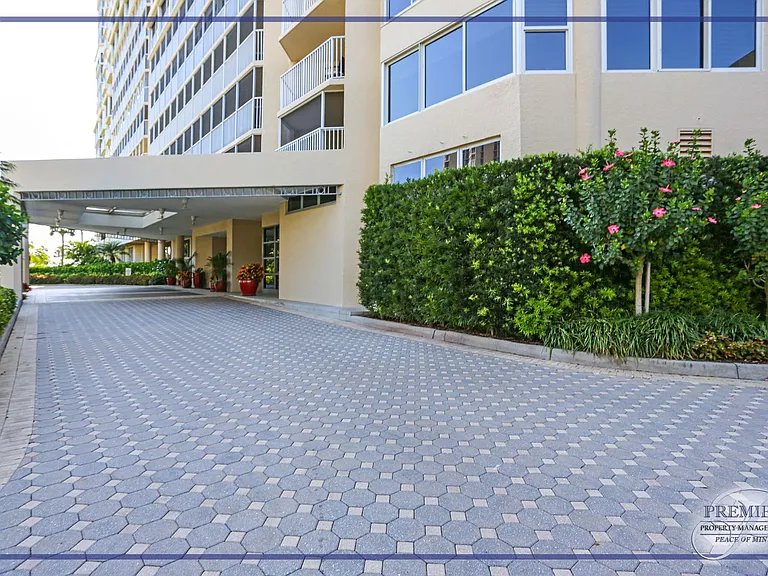 4041 Gulf Shore Blvd N #305 — Photo 23