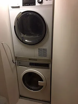 Rented by Vipler Realty | media 17