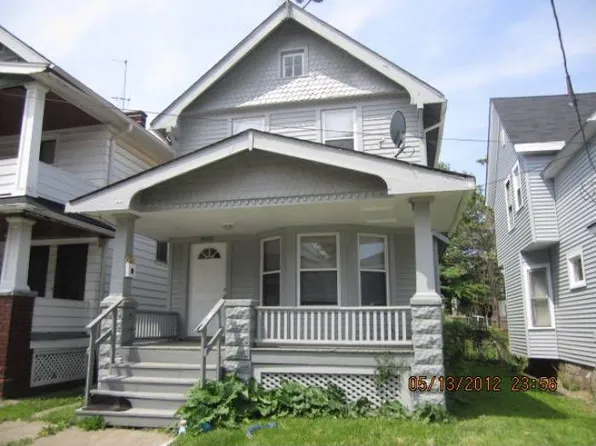2128 W 105th St, Cleveland, OH 44102