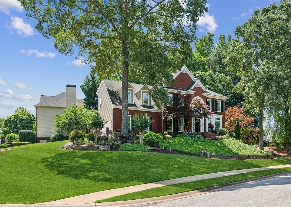 1st image of 750 Highview Ct