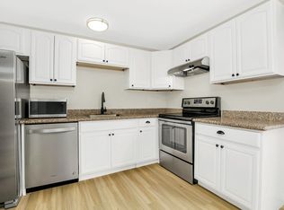 830 3rd Ave NW APT 3, Issaquah, WA 98027