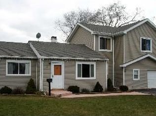 3 Pamela Rd, Lake Zurich, IL 60047