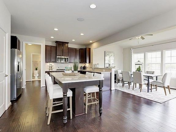 2nd image of 3042 Fairview Dr