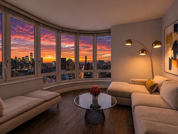 3rd image of 306 Gold St APT 33F