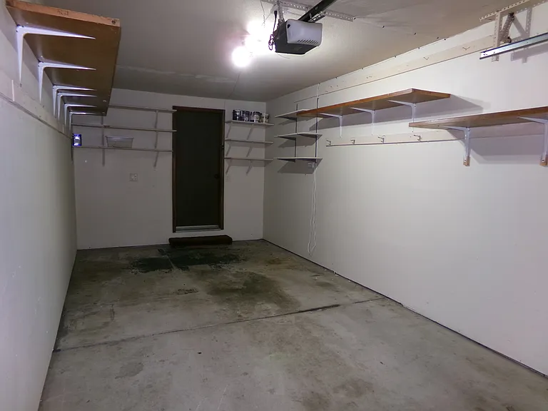 928 Silver Leaf Pl — Photo 20