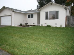 2750 Navajo St, Santa Rosa, CA 95403