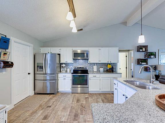 3rd image of 1257 Windy Willows Dr