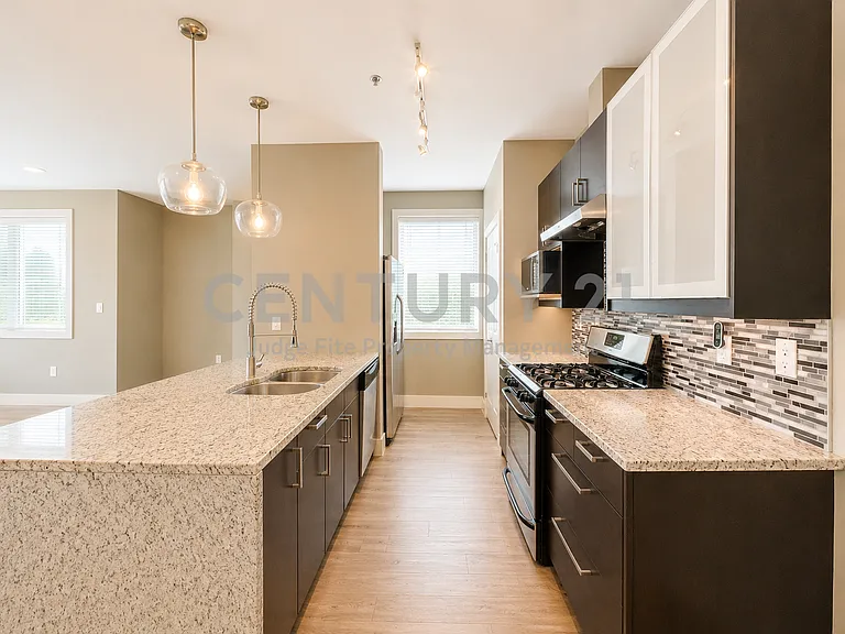 1320 May St #200 — Photo 9