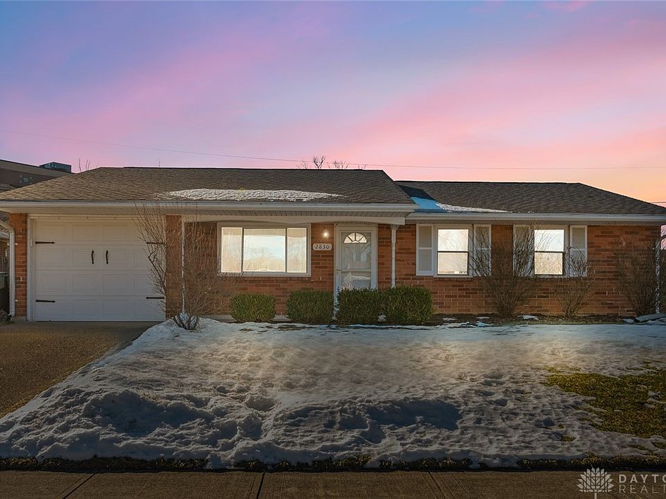 1st image of 2830 Pinegrove Dr