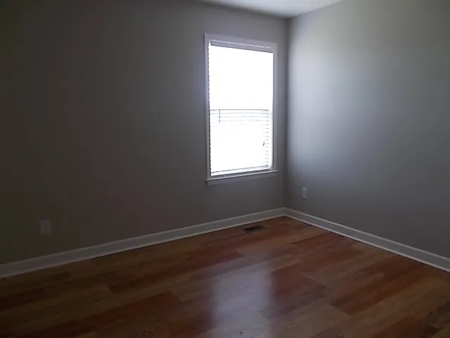 2229 Dewey Dr — Photo 5