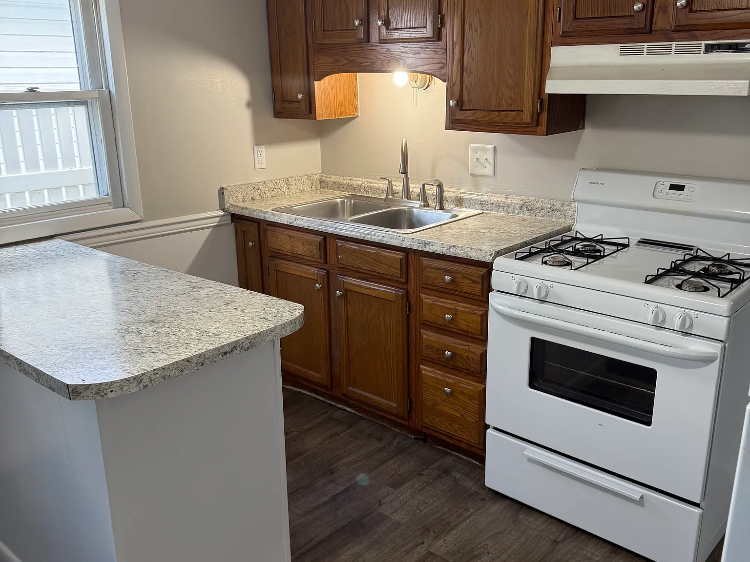 1 bed, 484 sqft, $750 — Photo 2