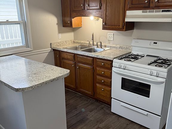 2nd image of 1407 Church St