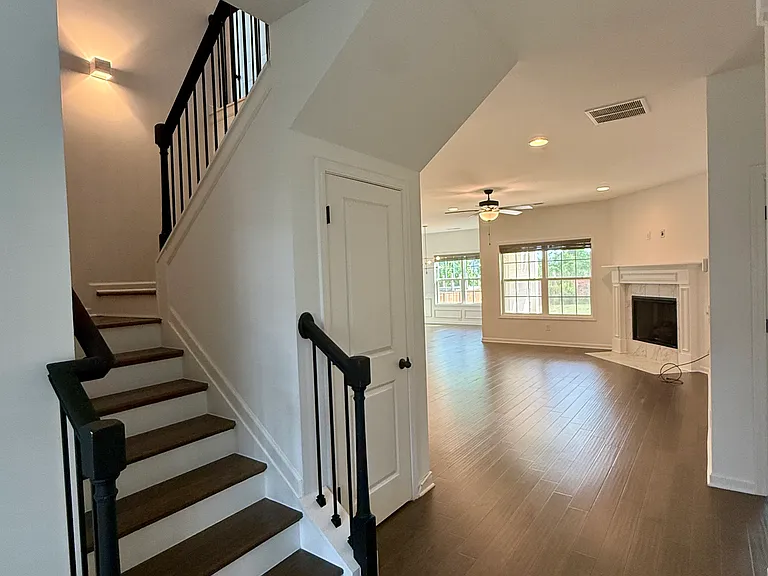 533 Wymond Ct — Photo 12