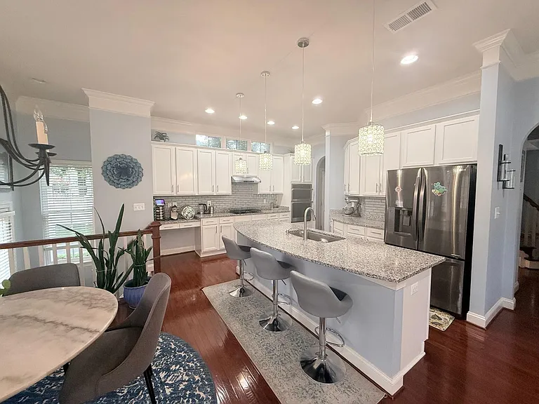 23326 Higbee Ln — Photo 3