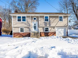 11 Dadio Road, Hamden, CT 06517