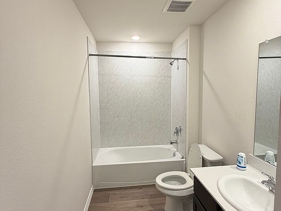 4th image of 6511 Whitecap Dr