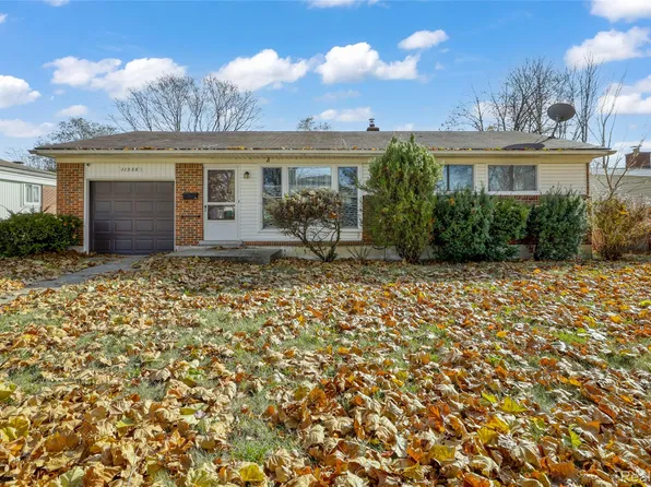 11536 Diamond Dr, Sterling Heights, MI 48314